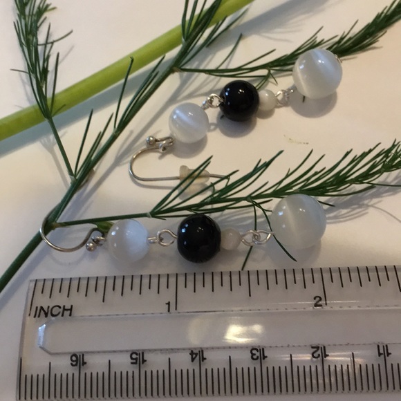 🆕Onyx and Cats eye earrings with SS hooks. - Picture 3 of 3